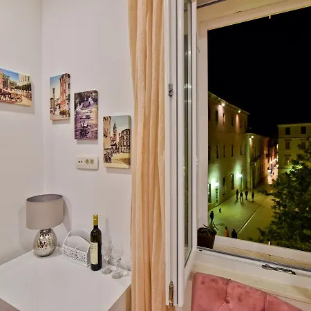 Luxury Colonna 4*, Center