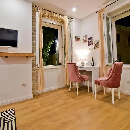 Luxury Colonna 4*, Center