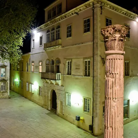 Luxury Colonna 4*, Center Maison d'hôtes Zadar