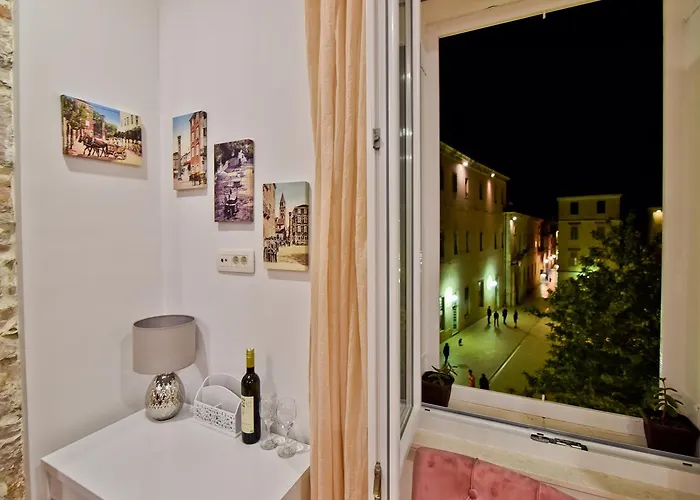 Luxury Colonna 4*, Center