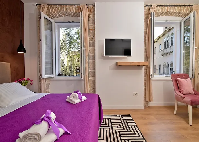 Pensión Luxury Colonna 4*, Center 4*